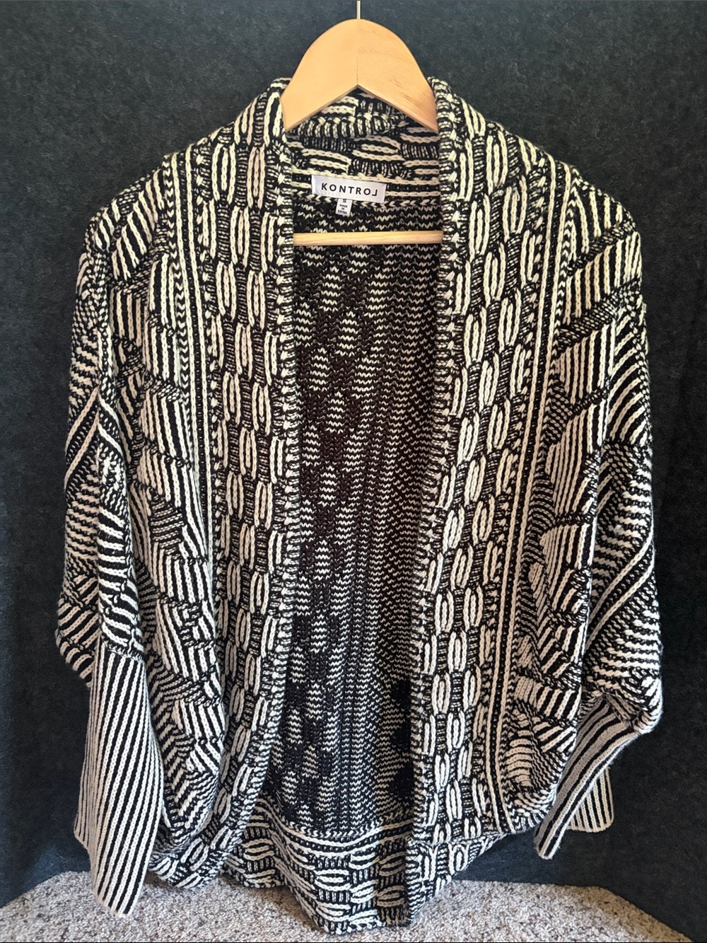 Kontrol Black & Cream Open-Front Patterned Cardigan